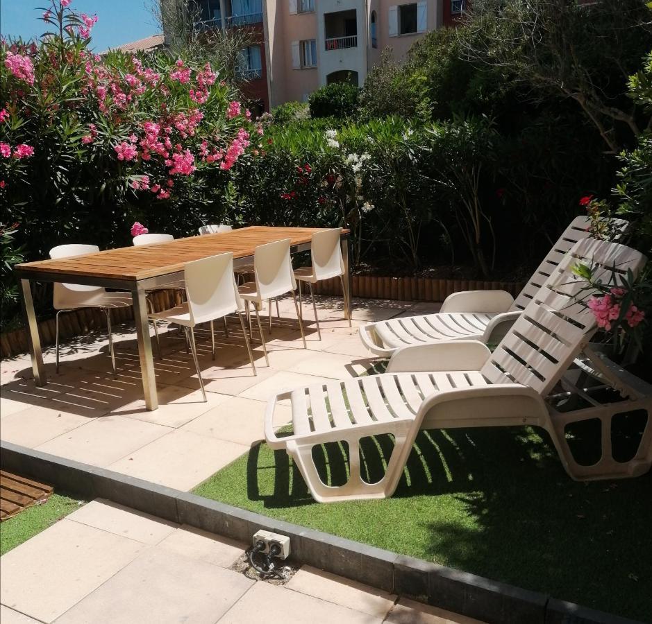 Appartement Zen A Frejus Avec Jardin, Piscine, Tennis, Proche Mer Exterior photo